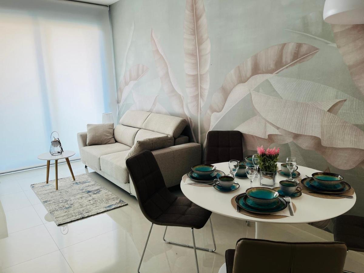 New 2022 Casanovas-Apartment Torrevieja Center Екстериор снимка